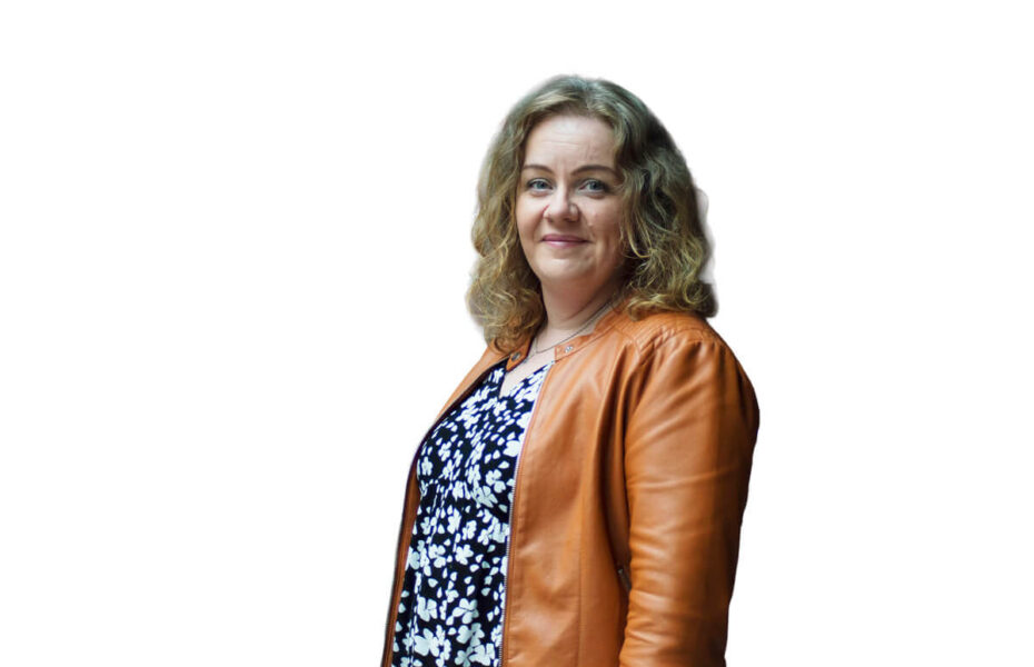 Soili Haverinen hymyilee.