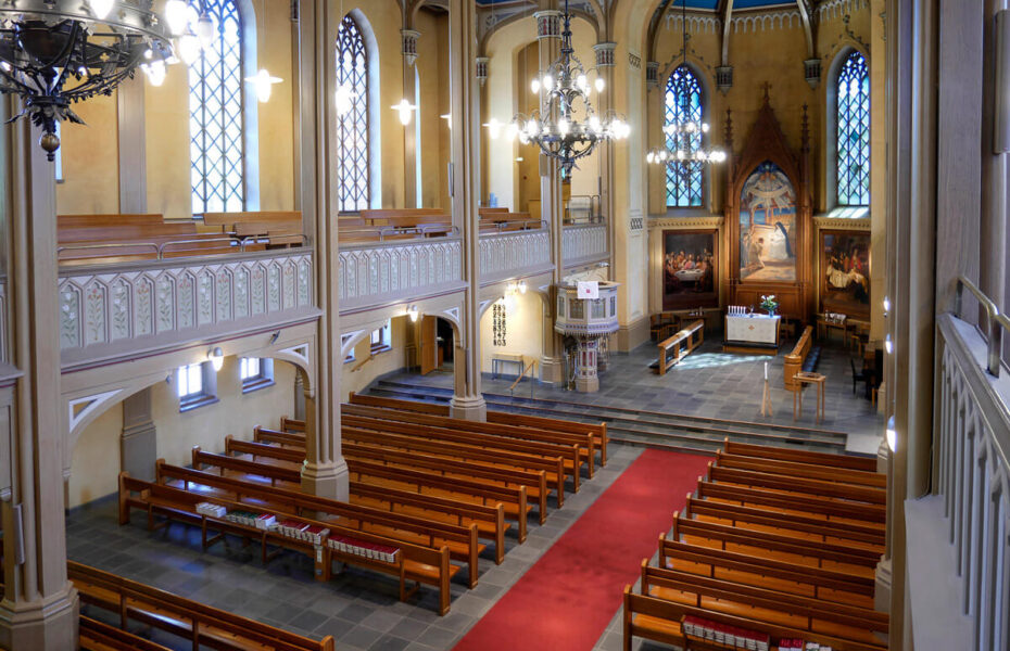 Vaasan kirkko sisältä.